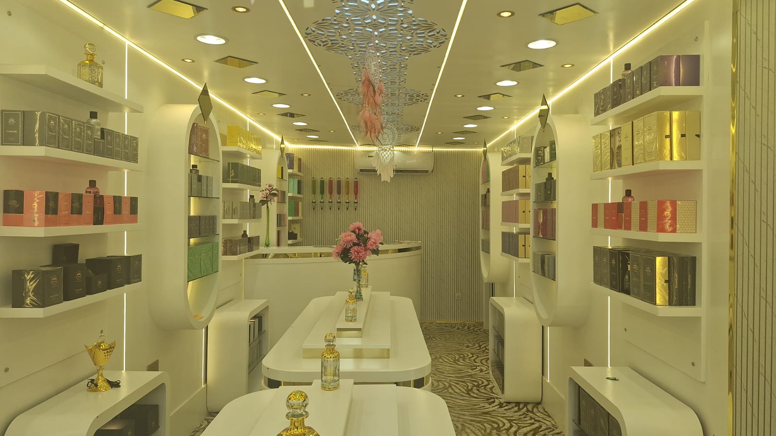 Dream Draw Perfumes & Cosmetics